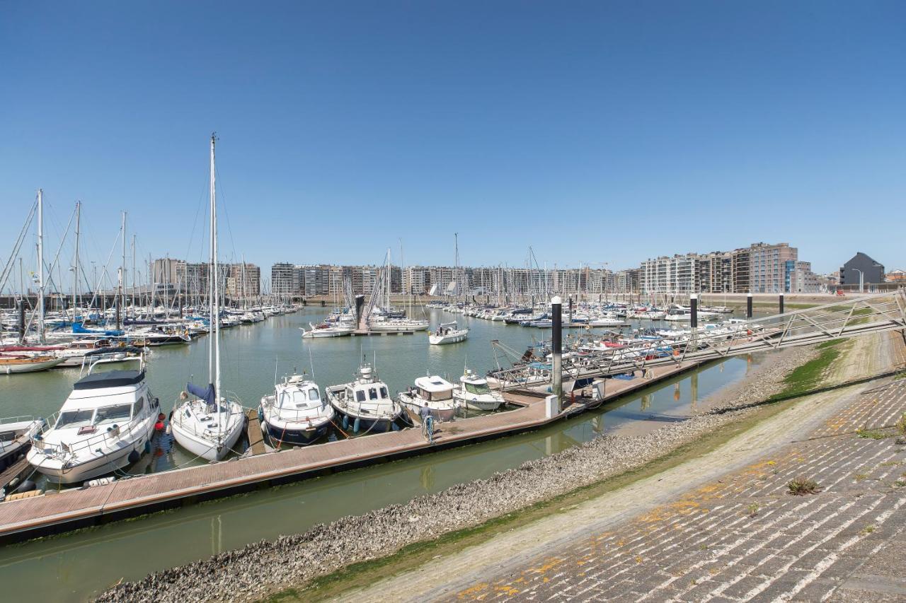 Molo Roof: Stylish Marina View Penthouse in Blankenberge Apartment Exterior photo